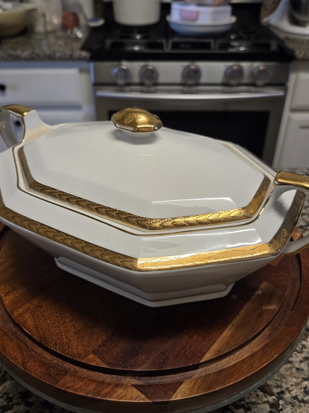 LE ROI FINE WHITE CHINA VEGETABLE SERVING DISH WITH LID AND HANDLES-18K GOLD